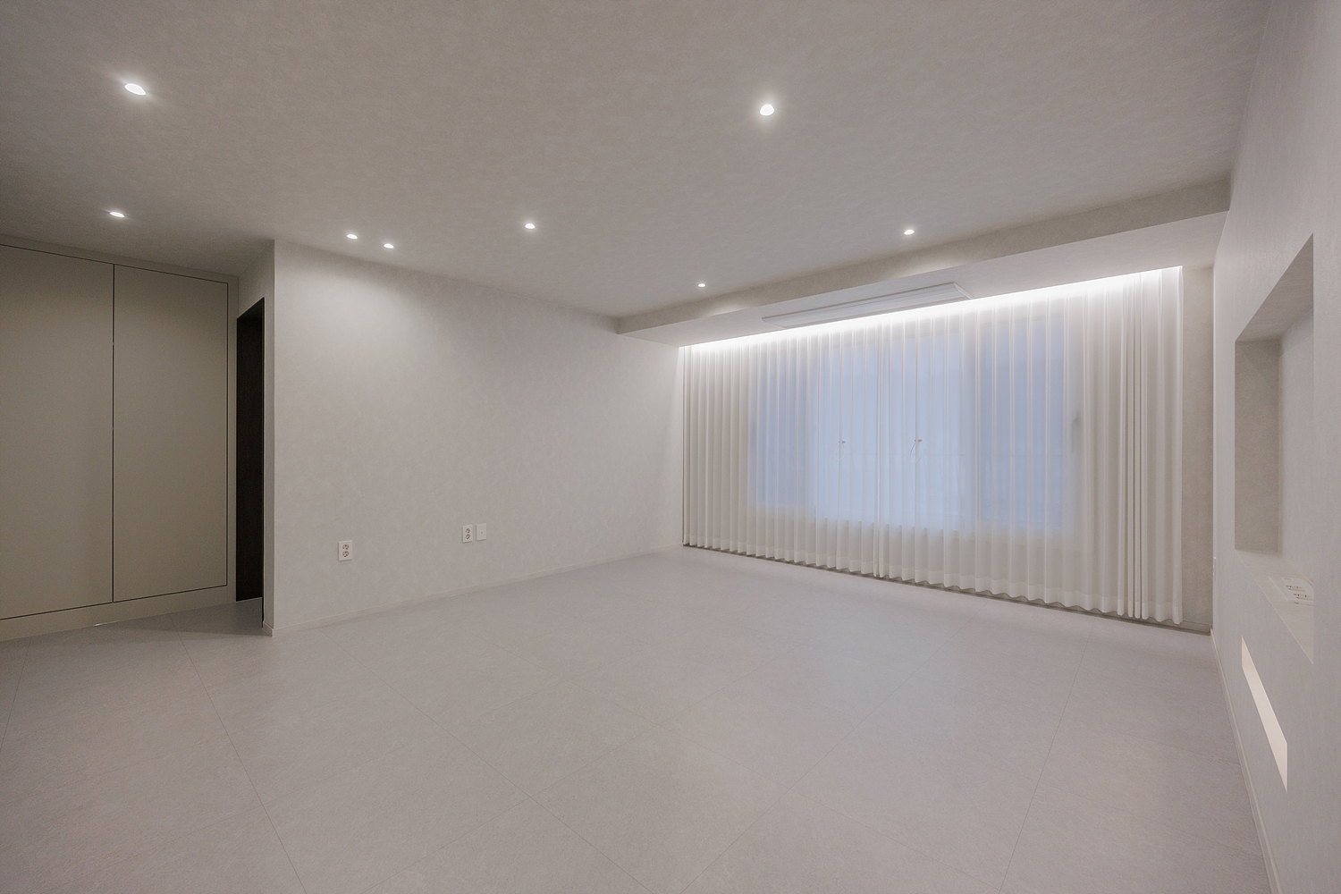 /user/i/idamdesign/editor/2606/d564d324df58f32044ef20c722c9b39e_1781487181_2606.jpg 이미지크게보기