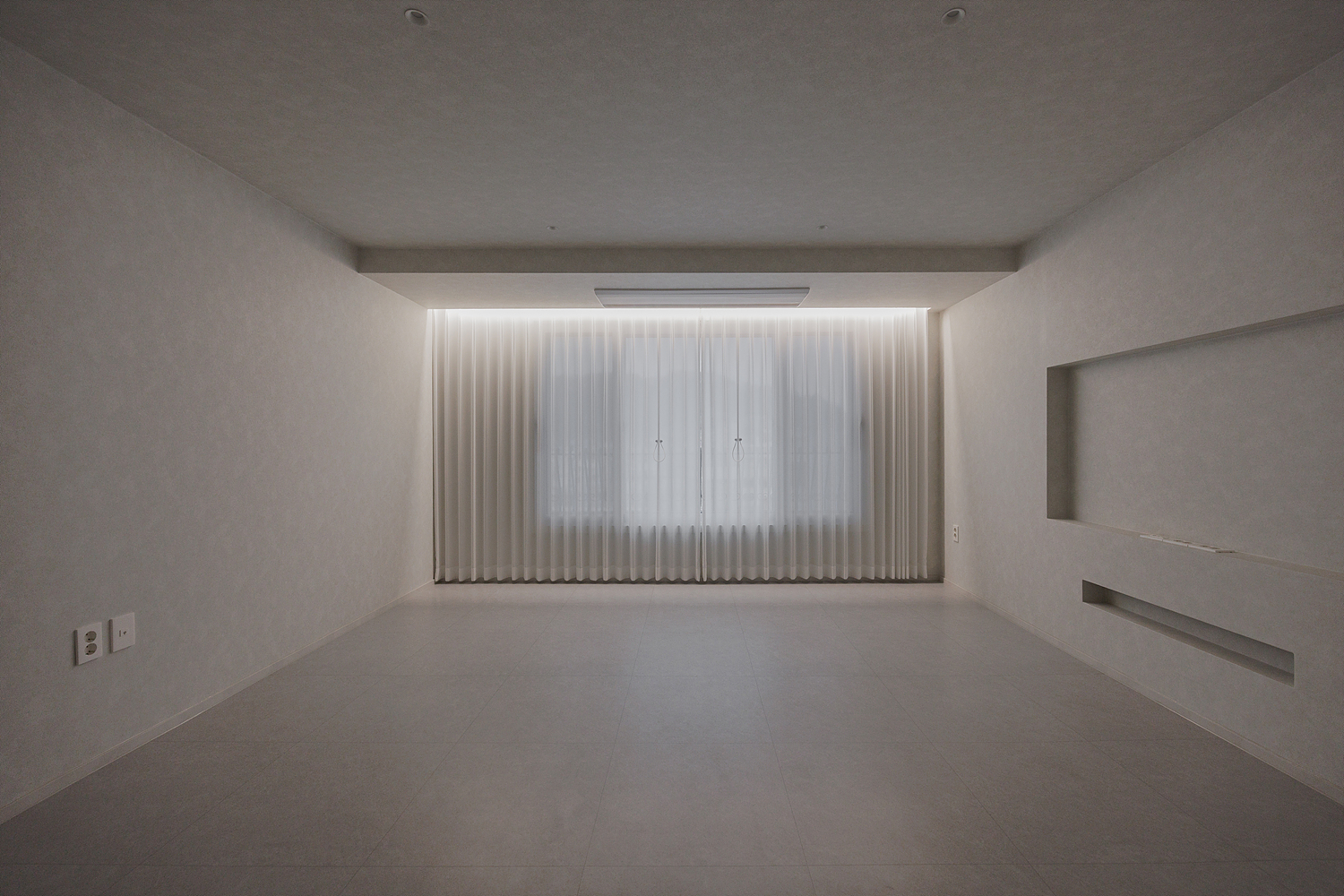 /user/i/idamdesign/editor/2606/d564d324df58f32044ef20c722c9b39e_1781487182_2326.jpg 이미지크게보기