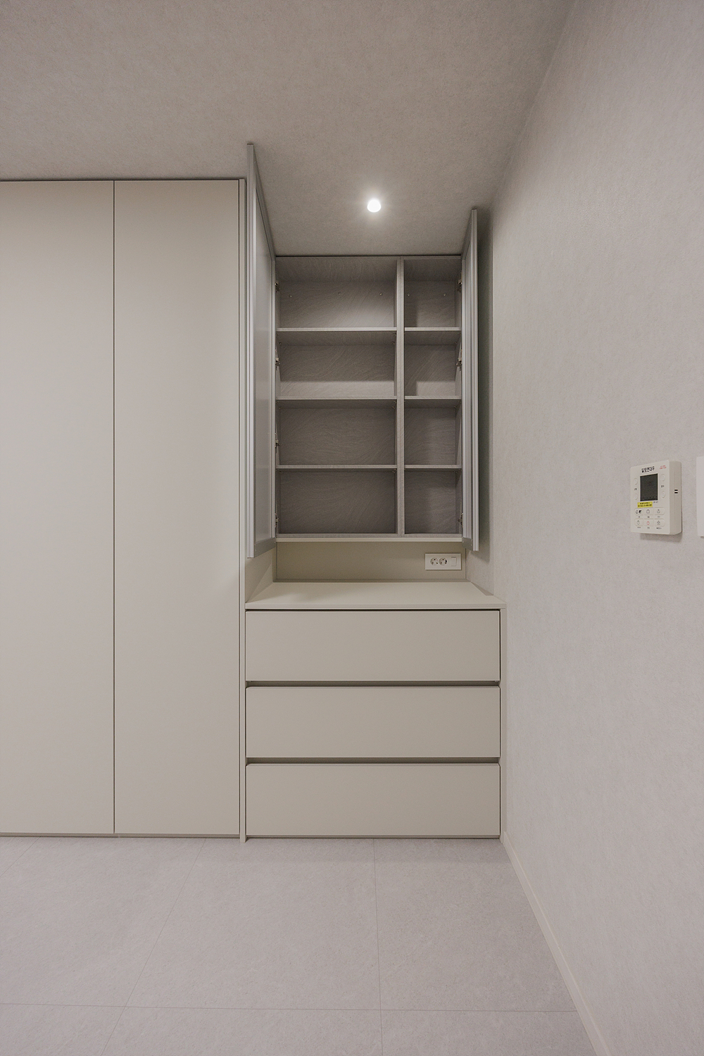 /user/i/idamdesign/editor/2606/d564d324df58f32044ef20c722c9b39e_1781487212_8493.jpg 이미지크게보기