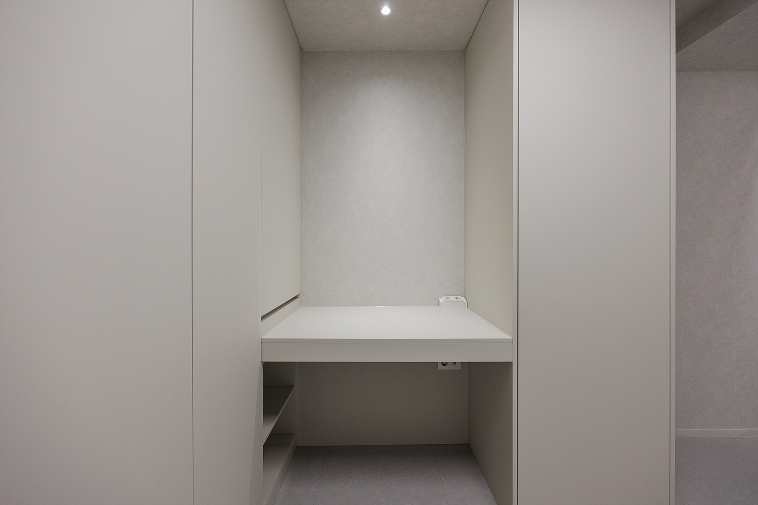 /user/i/idamdesign/editor/2606/d564d324df58f32044ef20c722c9b39e_1781487228_0194.jpg 이미지크게보기