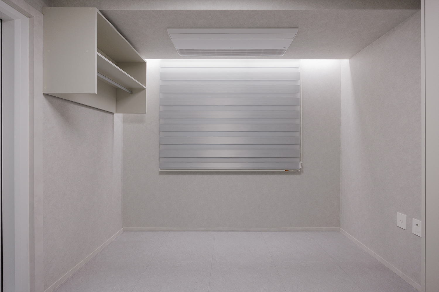 /user/i/idamdesign/editor/2606/d564d324df58f32044ef20c722c9b39e_1781487230_0079.jpg 이미지크게보기