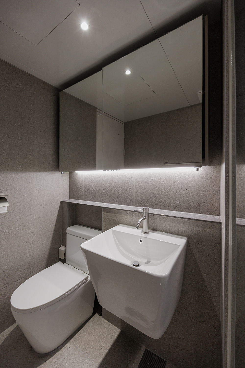 /user/i/idamdesign/editor/2606/d564d324df58f32044ef20c722c9b39e_1781487241_0397.jpg 이미지크게보기