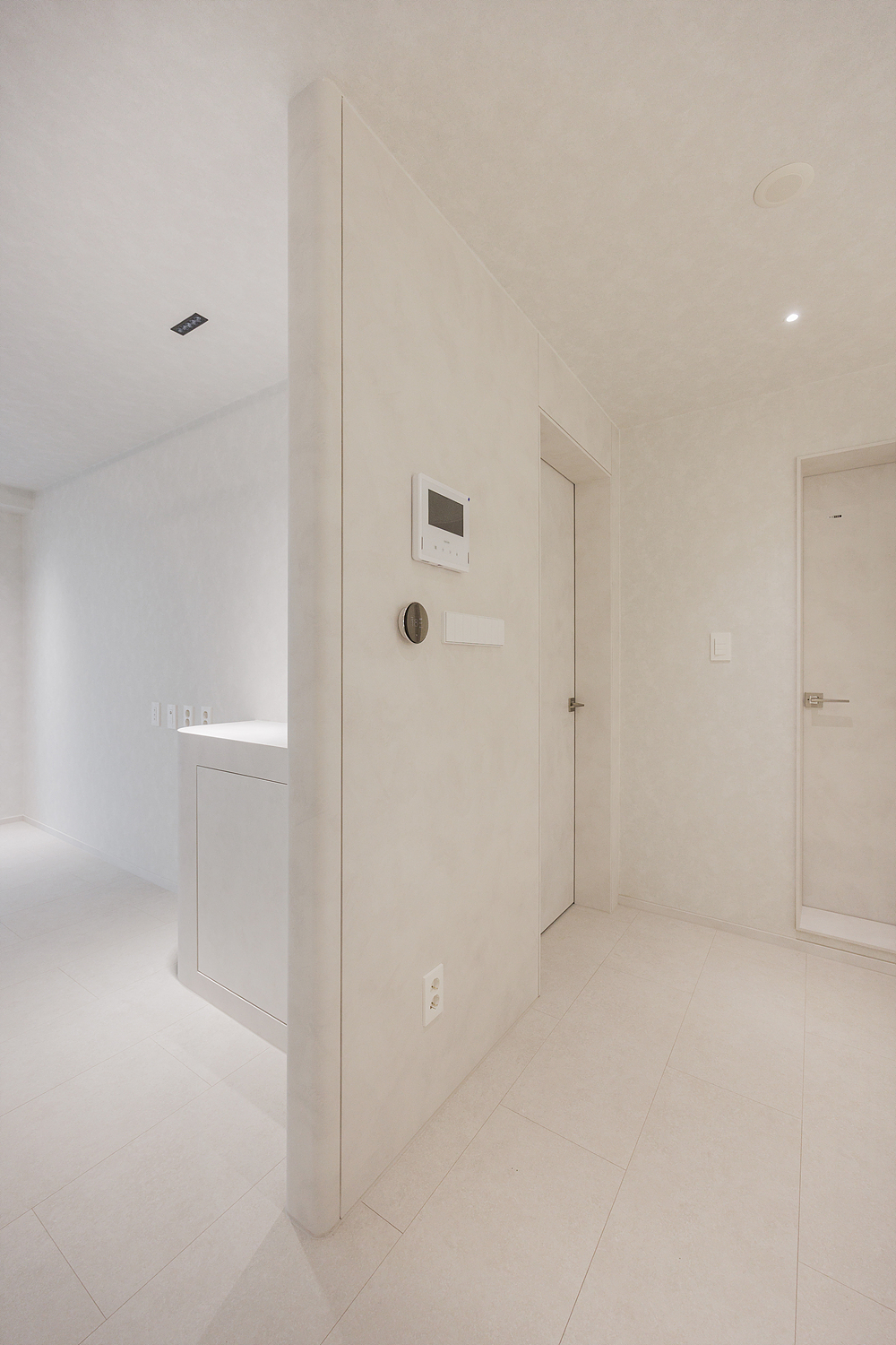 /user/i/idamdesign/editor/2607/0c468d6608680f1ed51bb2b0902ca32a_1784513333_1468.jpg 이미지크게보기