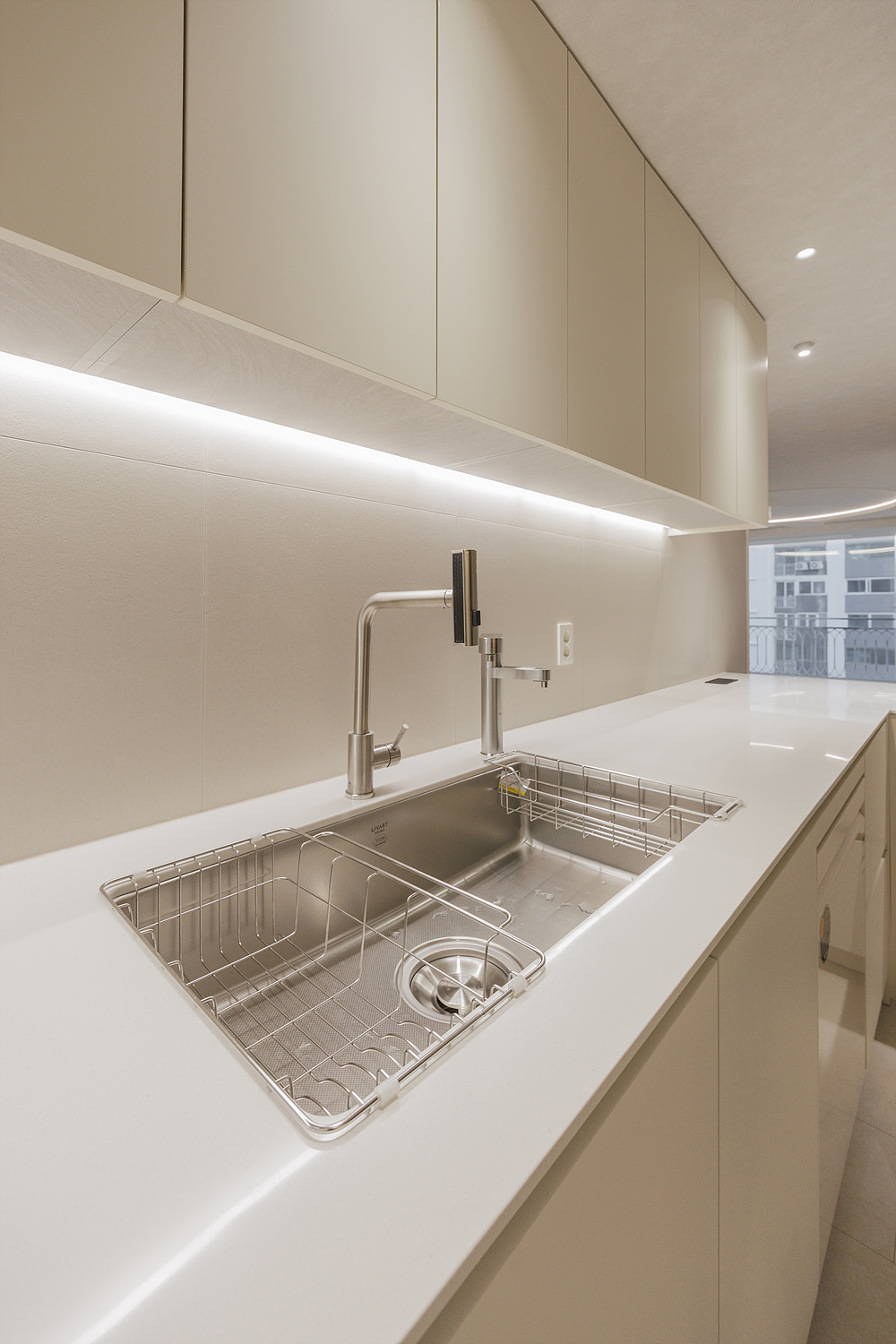 /user/i/idamdesign/editor/2607/0c468d6608680f1ed51bb2b0902ca32a_1784513381_6663.jpg 이미지크게보기