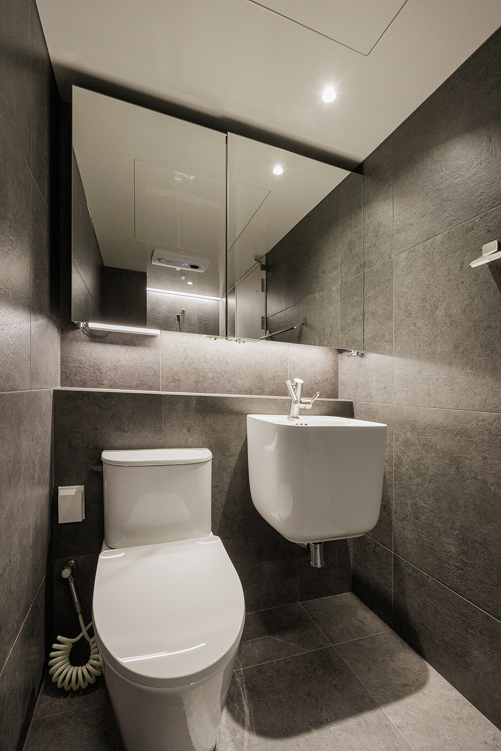 /user/i/idamdesign/editor/2607/0c468d6608680f1ed51bb2b0902ca32a_1784513405_8696.jpg 이미지크게보기