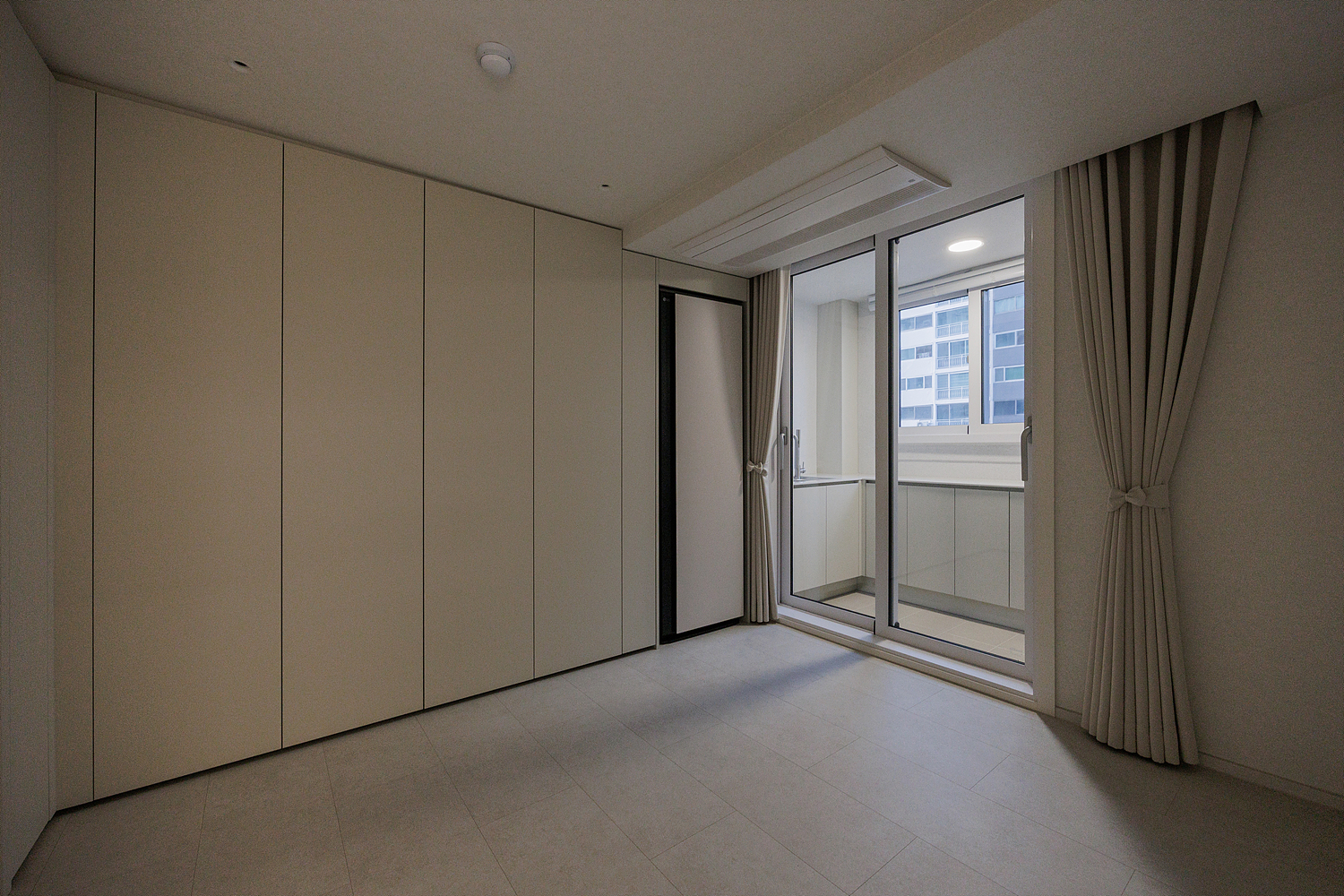 /user/i/idamdesign/editor/2607/0c468d6608680f1ed51bb2b0902ca32a_1784513408_1686.jpg 이미지크게보기
