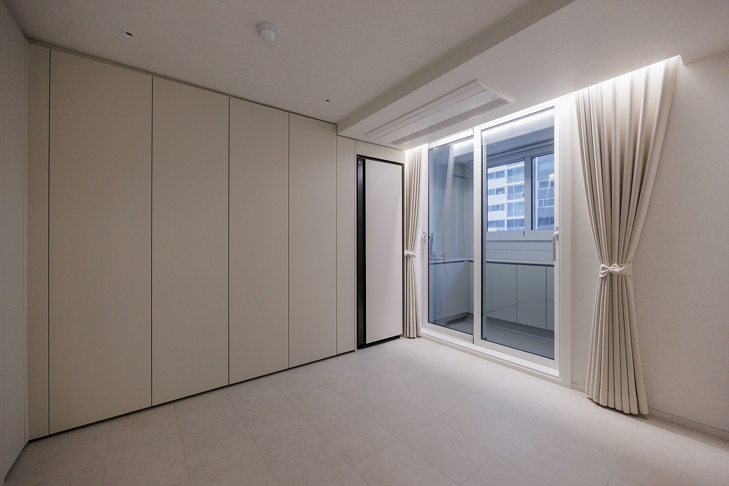 /user/i/idamdesign/editor/2607/0c468d6608680f1ed51bb2b0902ca32a_1784513408_3867.jpg 이미지크게보기
