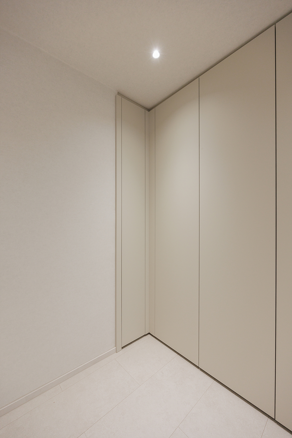 /user/i/idamdesign/editor/2607/0c468d6608680f1ed51bb2b0902ca32a_1784513410_1111.jpg 이미지크게보기