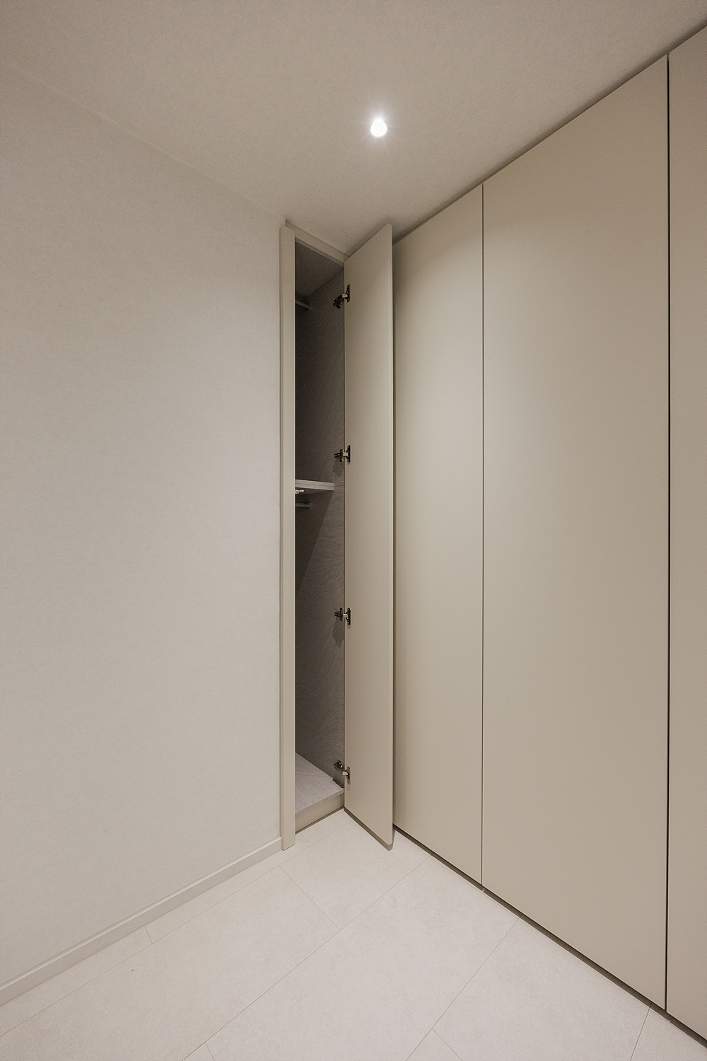 /user/i/idamdesign/editor/2607/0c468d6608680f1ed51bb2b0902ca32a_1784513418_352.jpg 이미지크게보기