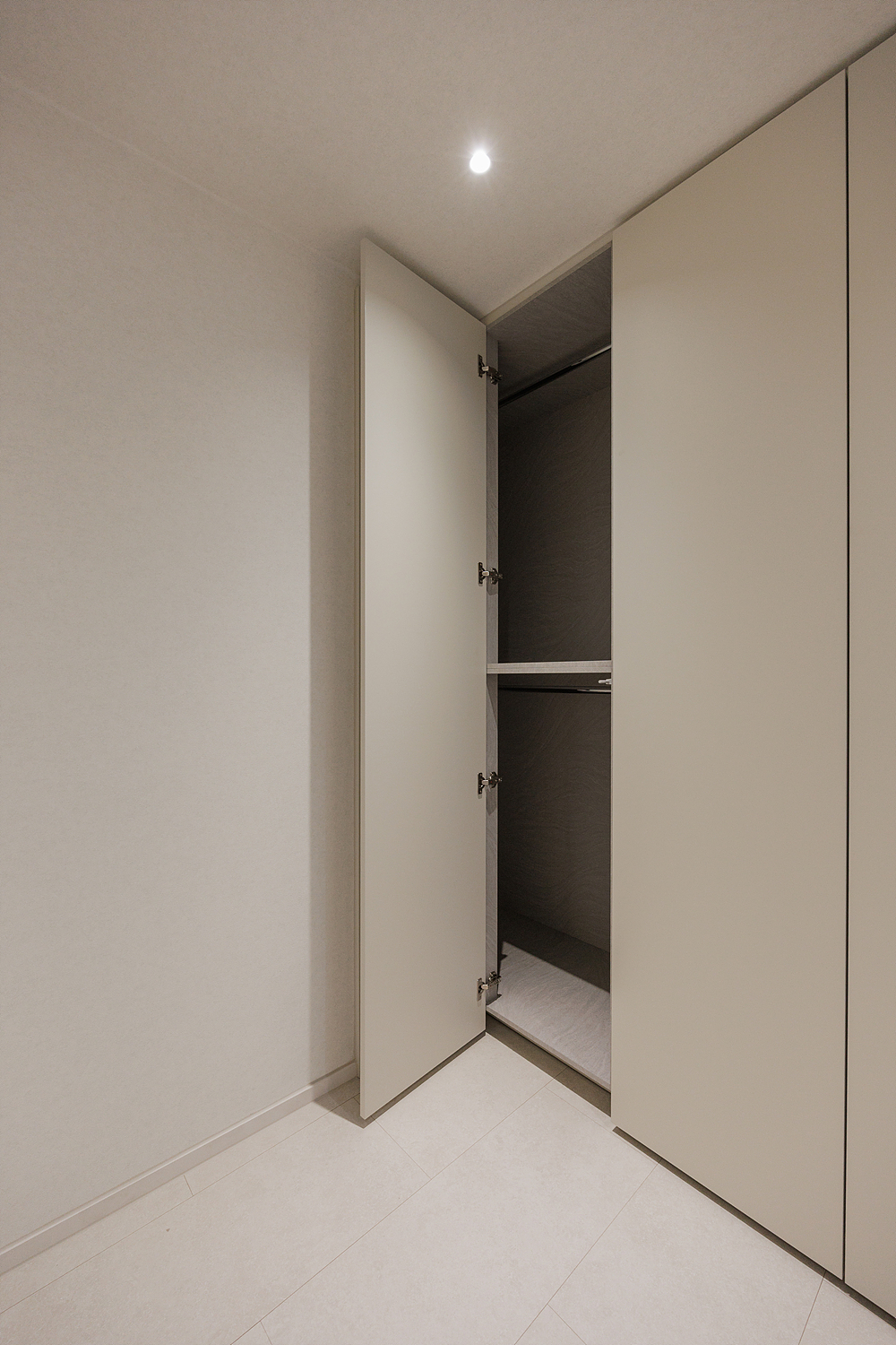 /user/i/idamdesign/editor/2607/0c468d6608680f1ed51bb2b0902ca32a_1784513418_5658.jpg 이미지크게보기