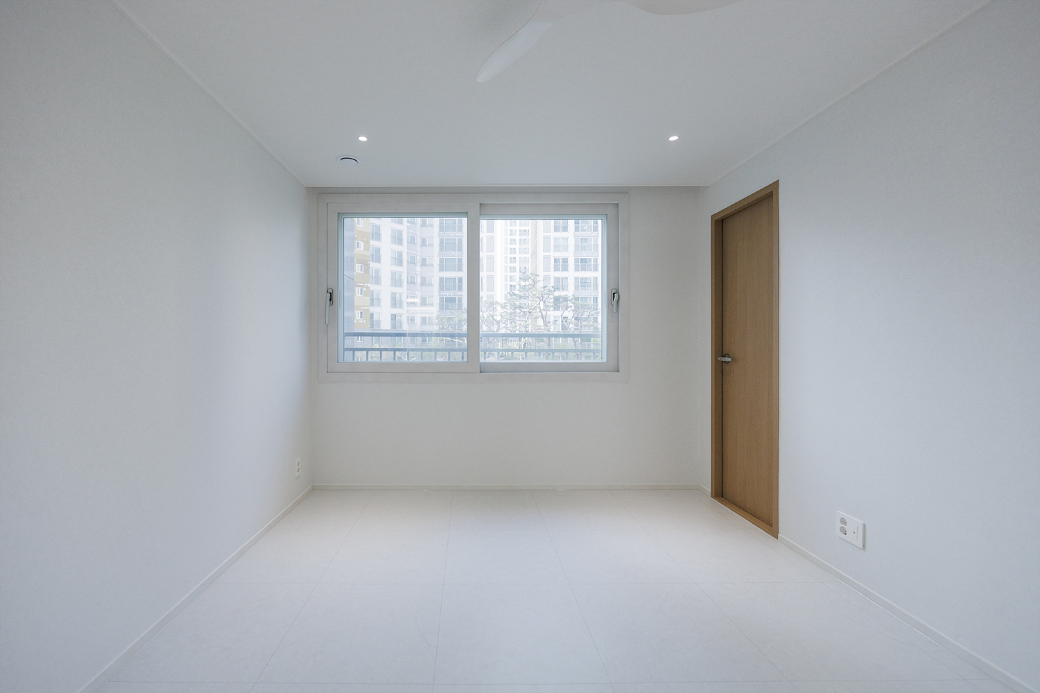 /user/i/idamdesign/editor/2607/eee0c91f272c006945396bc6747868cb_1784006005_3317.jpg 이미지크게보기
