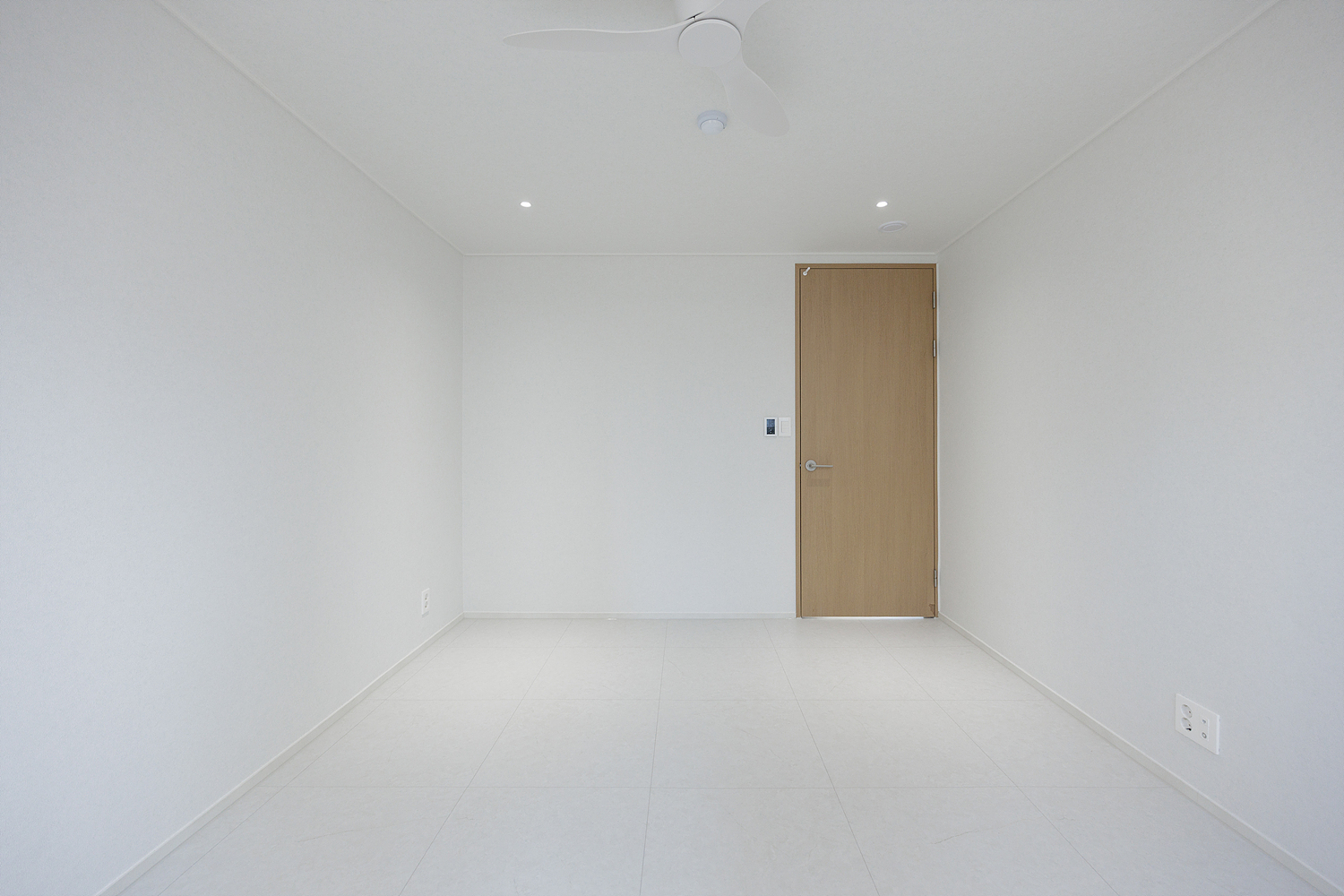 /user/i/idamdesign/editor/2607/eee0c91f272c006945396bc6747868cb_1784006005_499.jpg 이미지크게보기