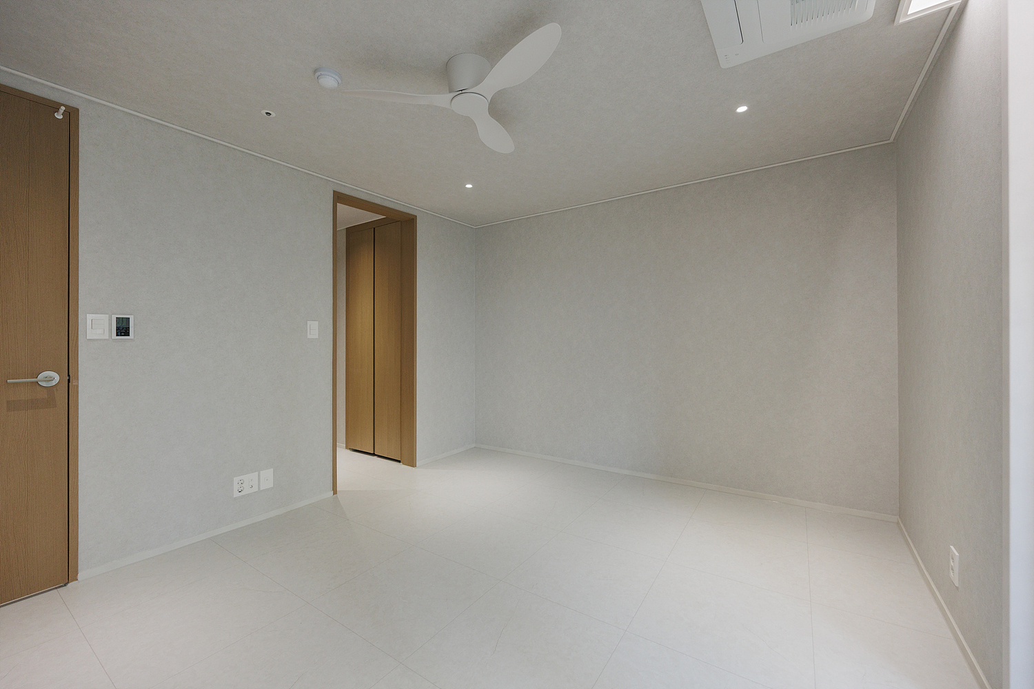 /user/i/idamdesign/editor/2607/eee0c91f272c006945396bc6747868cb_1784006006_5649.jpg 이미지크게보기