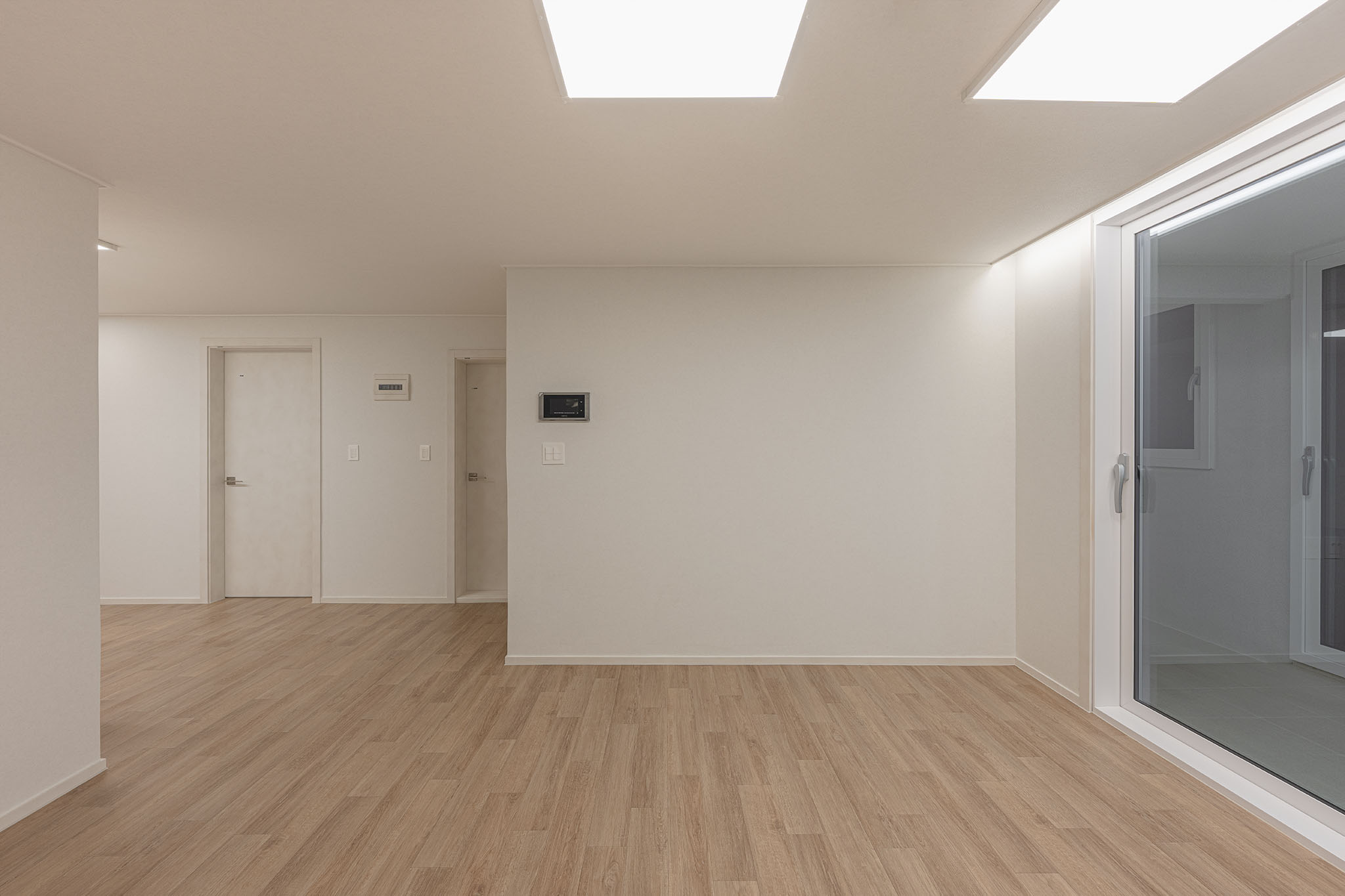 /user/i/idamdesign/editor/2608/15f4a275b51cfc1110e6bb34cade6205_1787806216_3029.jpg 이미지크게보기