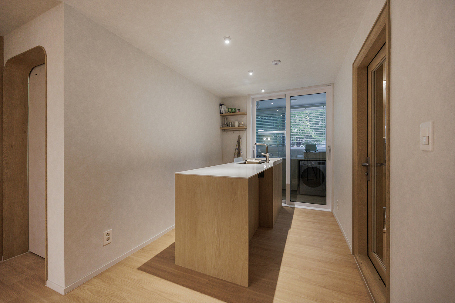 /user/i/idamdesign/editor/2608/6c6daeb4a80e1017660567b6977d3ea4_1785735130_2398.jpg 이미지크게보기