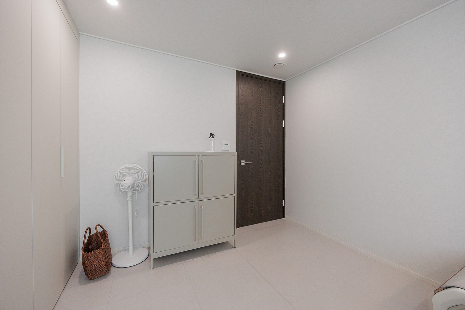 /user/i/idamdesign/editor/2608/bea605ea67853a95f4e1f304c043b6f3_1787539855_9711.jpg 이미지크게보기