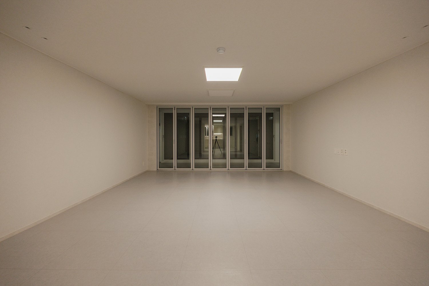 /user/i/idamdesign/editor/2608/c86547194f467bba3eec9dfed67e3c43_1788145142_8567.jpg 이미지크게보기