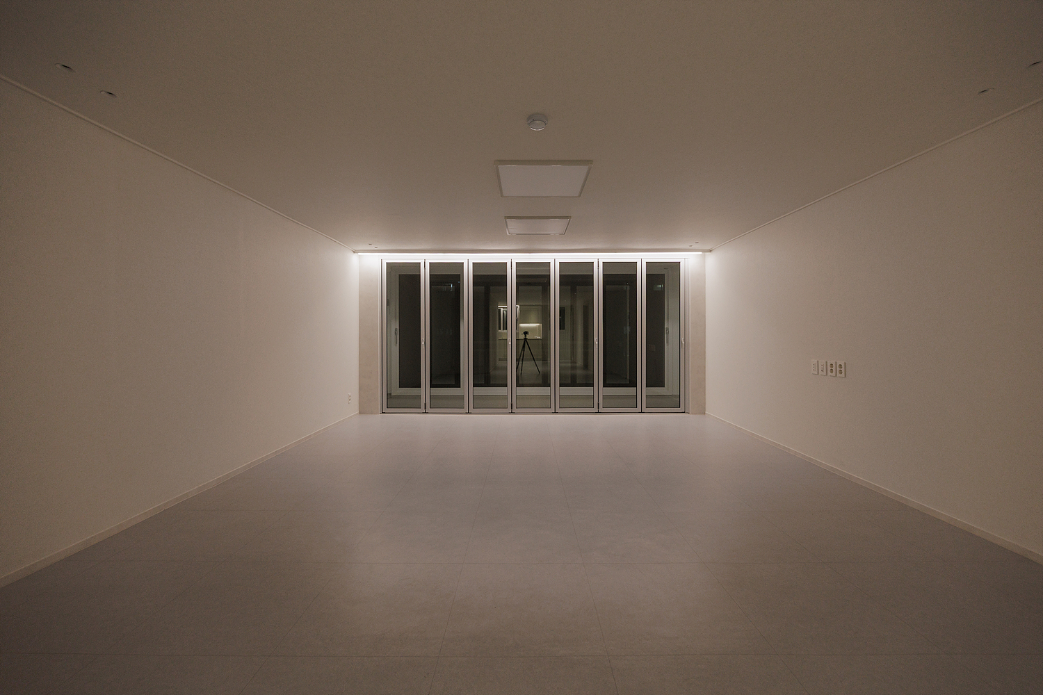 /user/i/idamdesign/editor/2608/c86547194f467bba3eec9dfed67e3c43_1788145149_7084.jpg 이미지크게보기