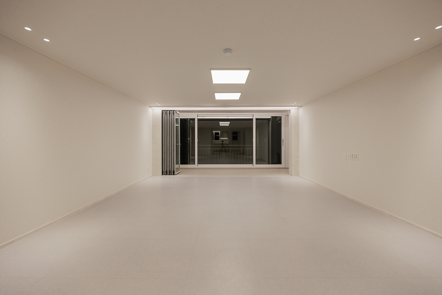 /user/i/idamdesign/editor/2608/c86547194f467bba3eec9dfed67e3c43_1788145149_8974.jpg 이미지크게보기