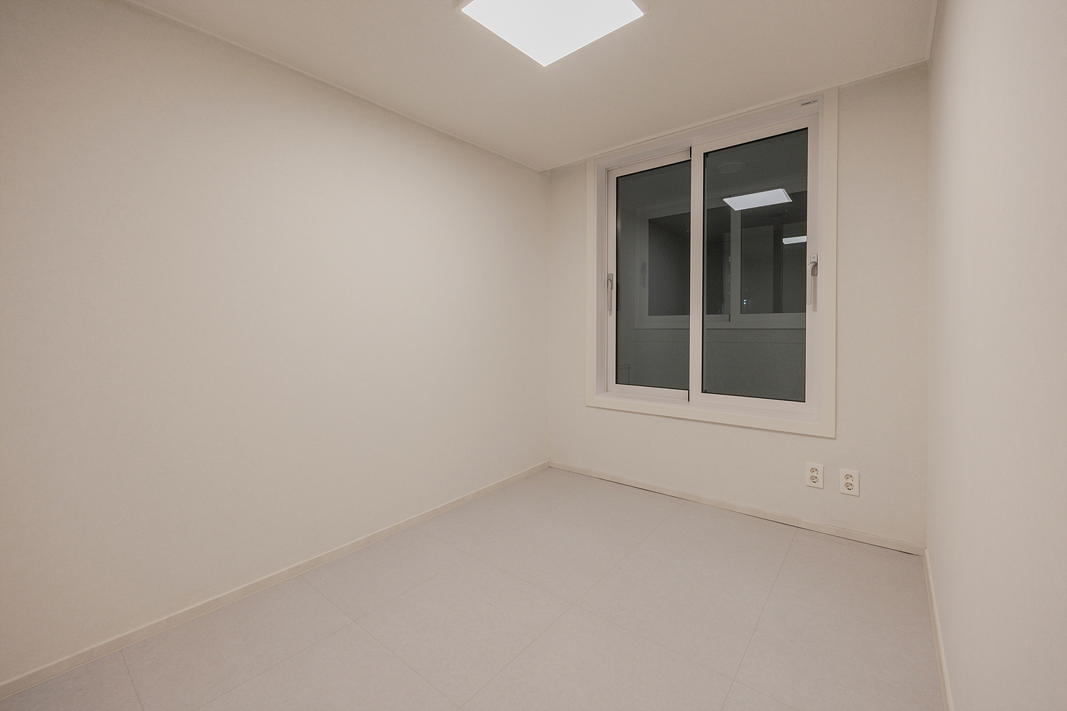 /user/i/idamdesign/editor/2608/c86547194f467bba3eec9dfed67e3c43_1788145163_7695.jpg 이미지크게보기
