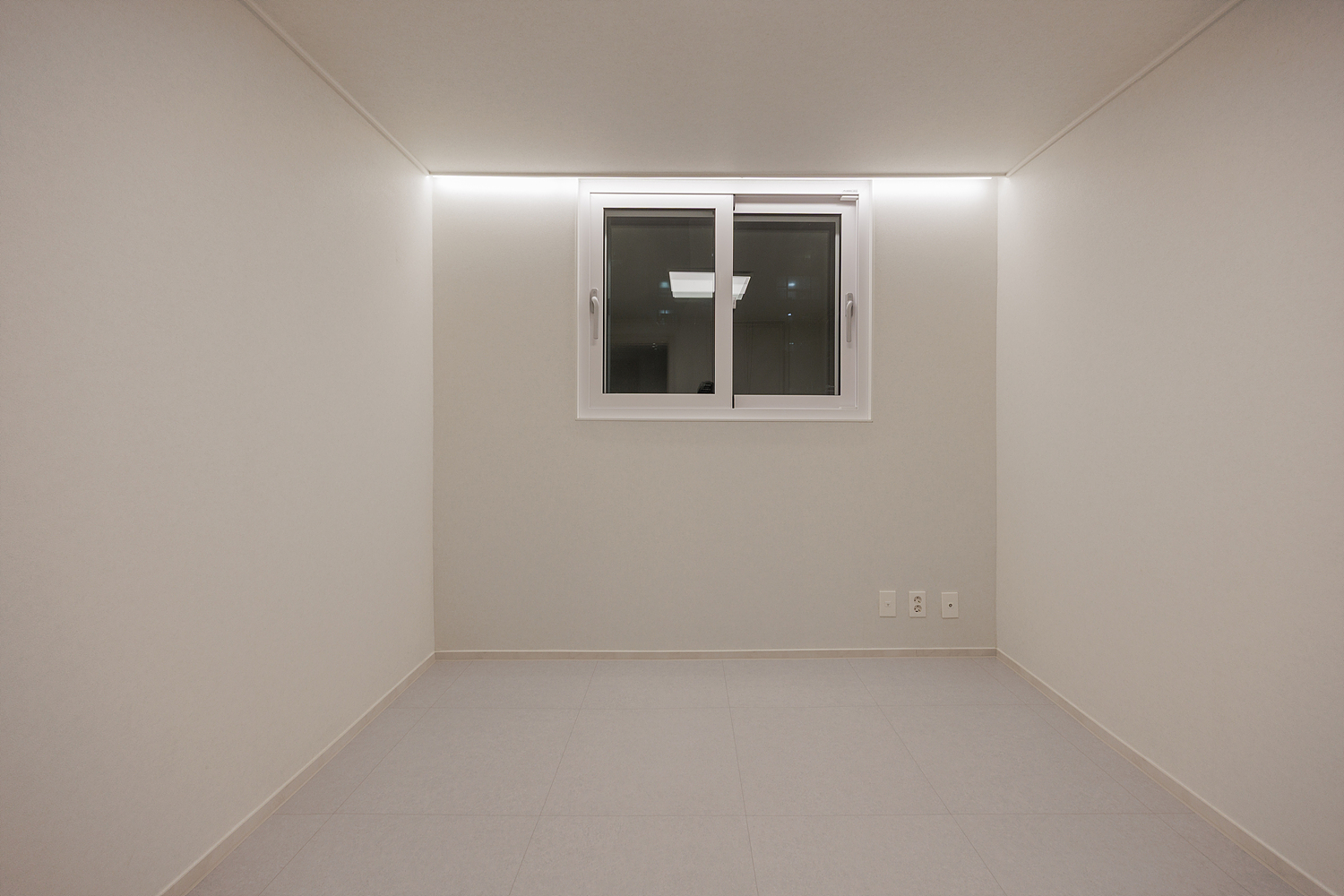 /user/i/idamdesign/editor/2608/c86547194f467bba3eec9dfed67e3c43_1788145186_5294.jpg 이미지크게보기
