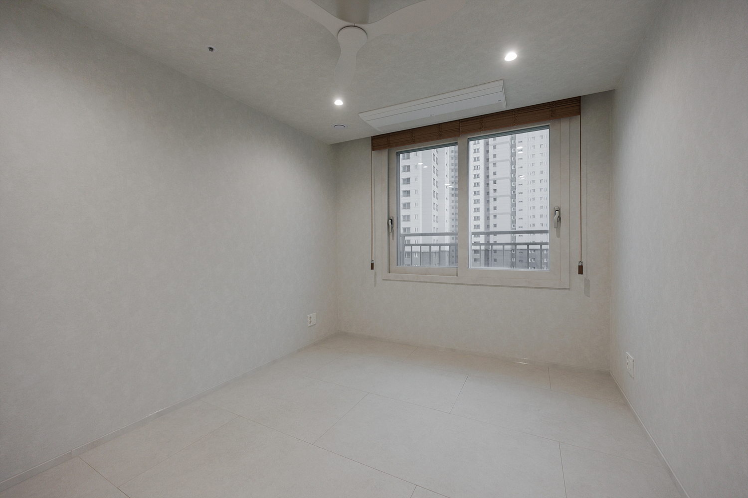 /user/i/idamdesign/editor/2608/dd87e09d95b9eaecd16addf53c57b8f5_1787030557_5691.jpg 이미지크게보기