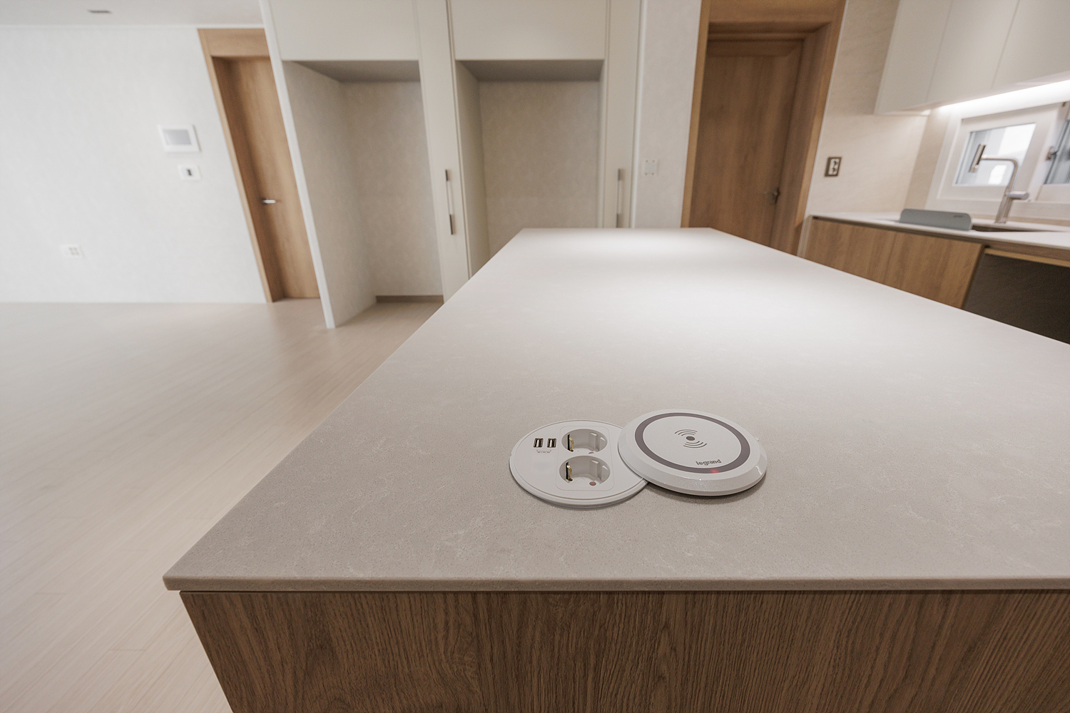 /user/i/idamdesign/editor/2609/12fc681adc29ef15e59fdaae46499658_1788410853_6805.jpg 이미지크게보기