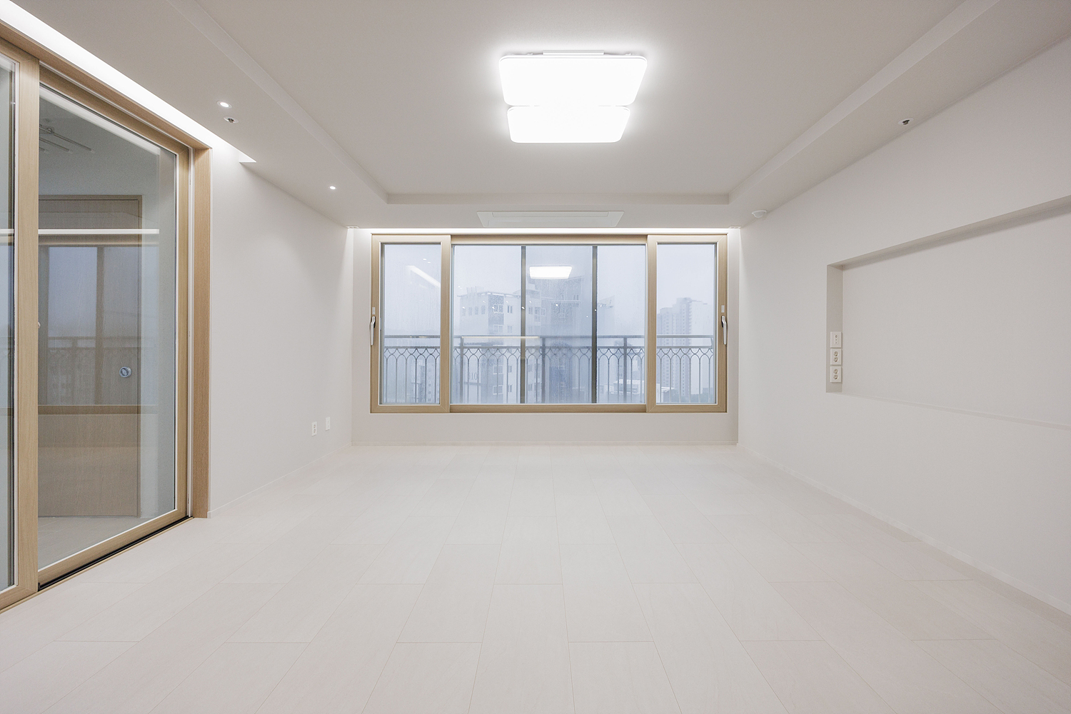/user/i/idamdesign/editor/2609/ccc9134f9d6c3084214a54092d344df6_1789962369_2428.jpg 이미지크게보기