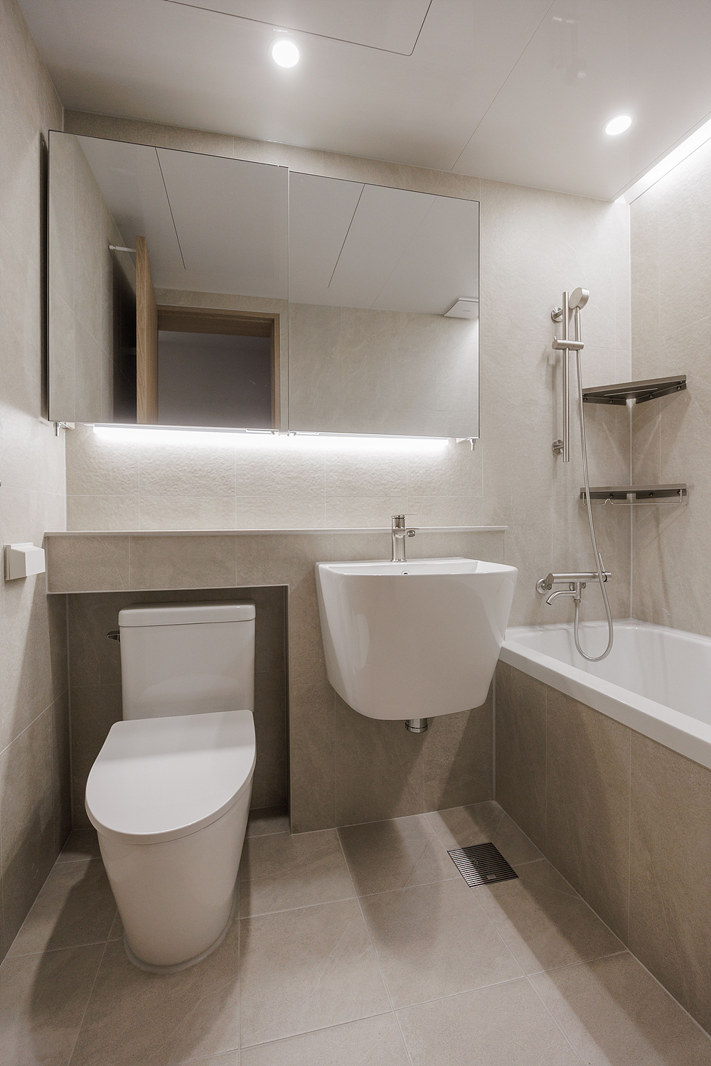/user/i/idamdesign/editor/2609/ccc9134f9d6c3084214a54092d344df6_1789962478_5366.jpg 이미지크게보기
