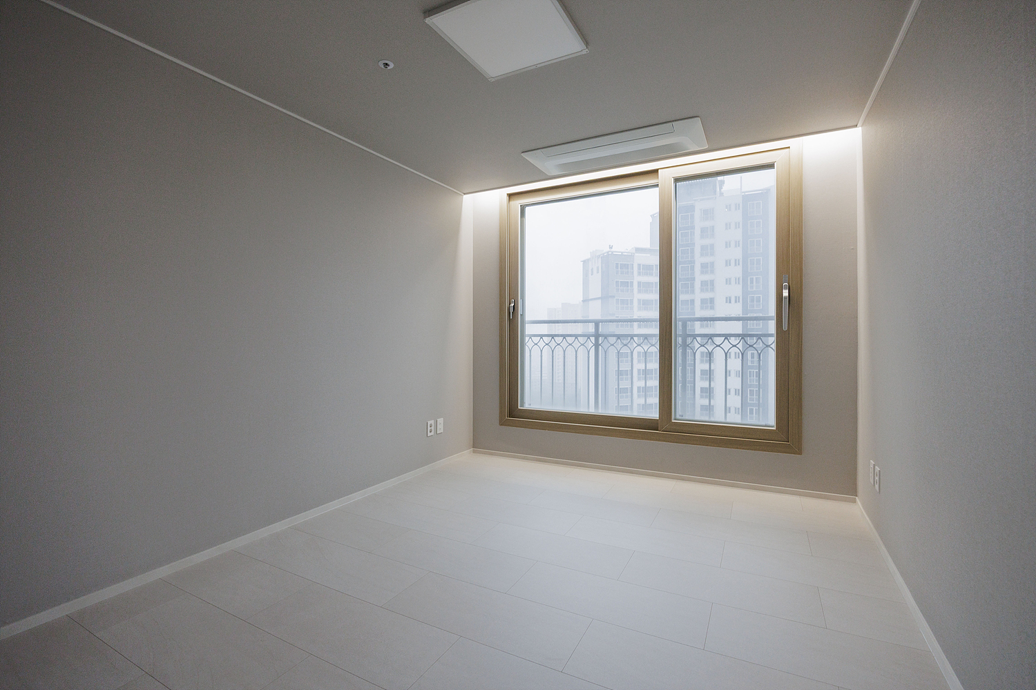 /user/i/idamdesign/editor/2609/ccc9134f9d6c3084214a54092d344df6_1789962481_4489.jpg 이미지크게보기