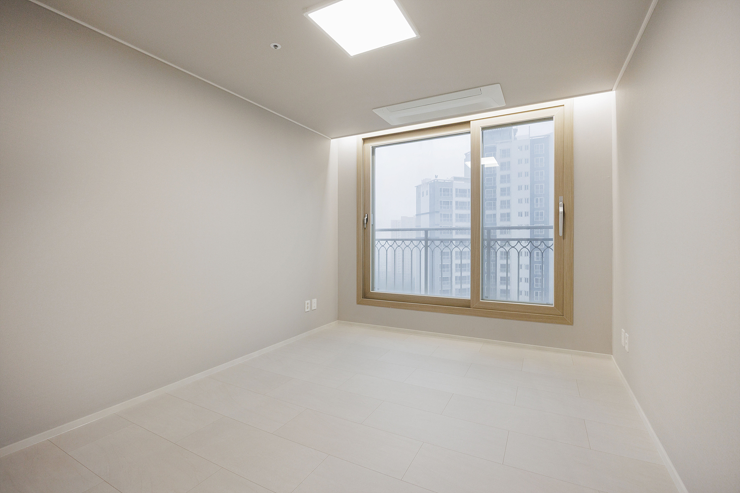 /user/i/idamdesign/editor/2609/ccc9134f9d6c3084214a54092d344df6_1789962481_6336.jpg 이미지크게보기
