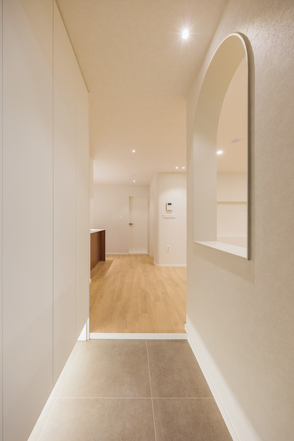 /user/i/idamdesign/editor/2610/90531b0c5fc3d70ce77a20c62ddb045b_1791258085_1748.jpg 이미지크게보기