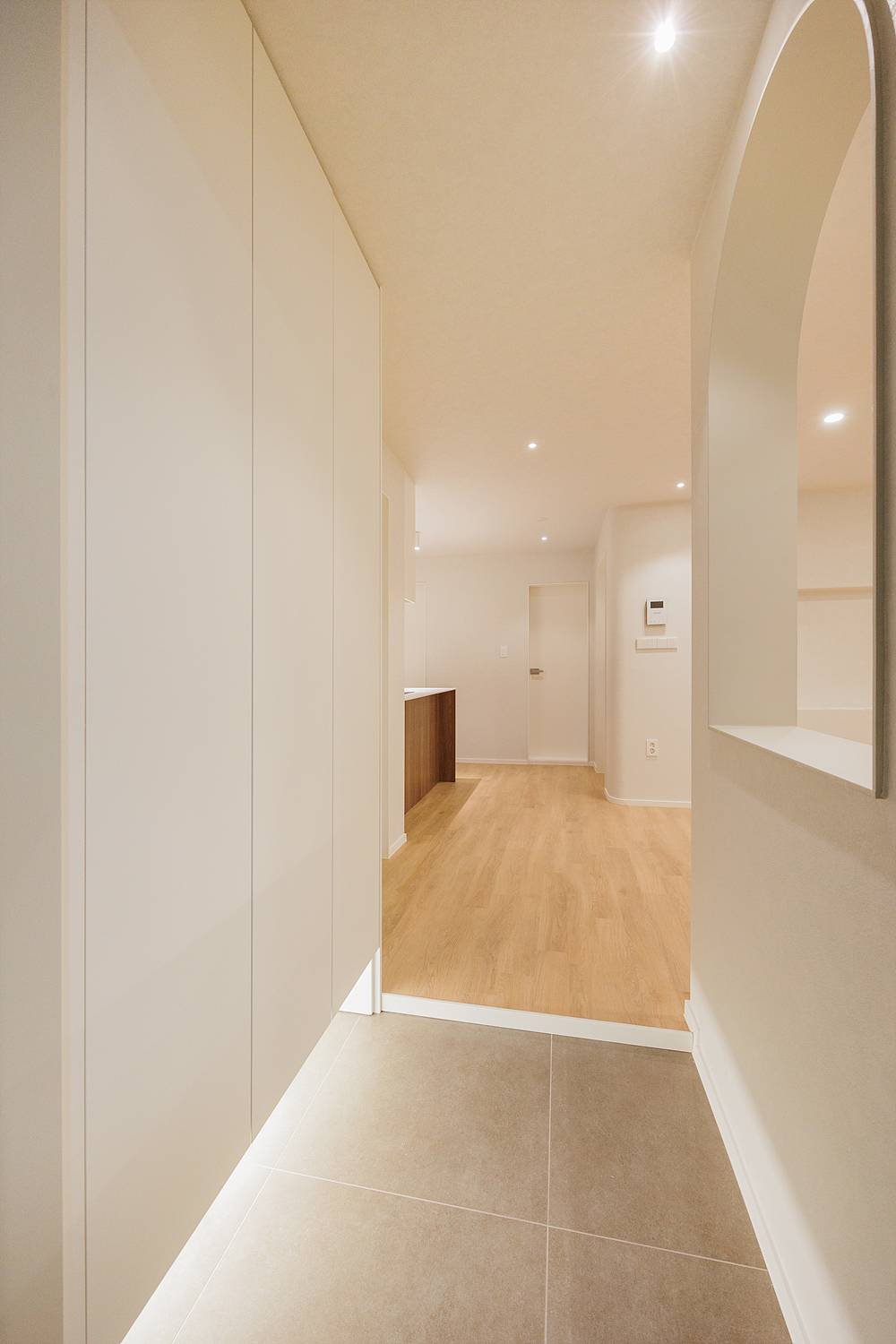 /user/i/idamdesign/editor/2610/90531b0c5fc3d70ce77a20c62ddb045b_1791258085_5723.jpg 이미지크게보기