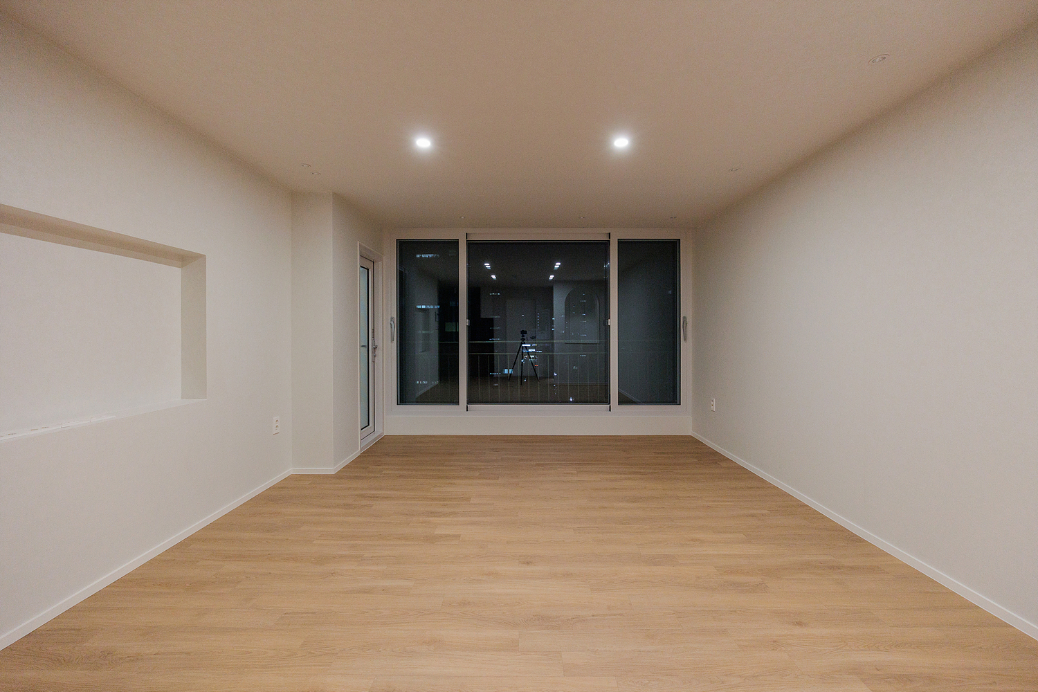 /user/i/idamdesign/editor/2610/90531b0c5fc3d70ce77a20c62ddb045b_1791258088_5029.jpg 이미지크게보기