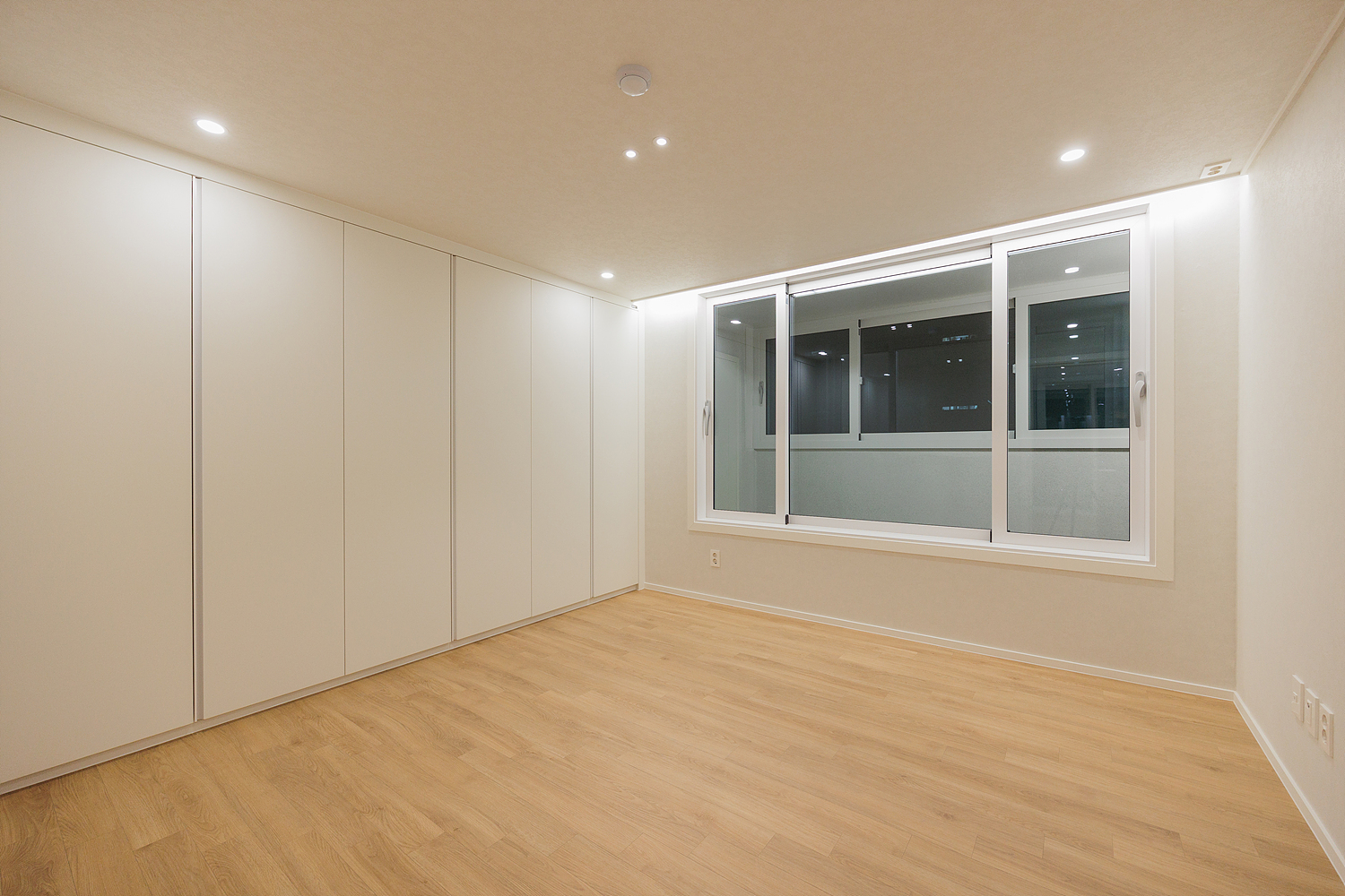 /user/i/idamdesign/editor/2610/90531b0c5fc3d70ce77a20c62ddb045b_1791258173_4003.jpg 이미지크게보기