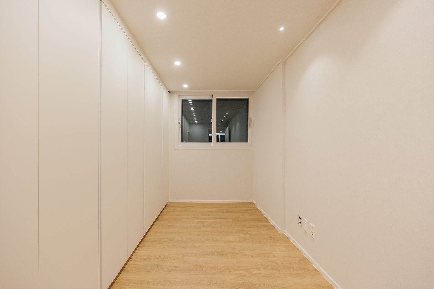 /user/i/idamdesign/editor/2610/90531b0c5fc3d70ce77a20c62ddb045b_1791258191_9473.jpg 이미지크게보기