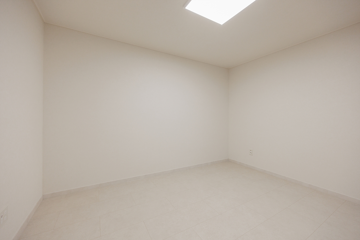 /user/i/idamdesign/editor/2610/b363a7564d59bbc7c538c6e230d984eb_1790828789_4829.jpg 이미지크게보기